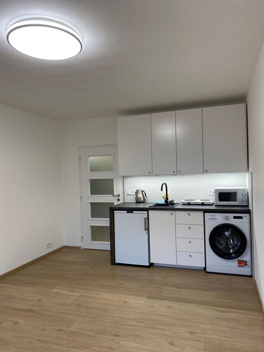 Small studio flat to rent, 23 m², Kyselova, Prague, Prague Small studio flat to rent, 23 m², Kyselova, Prague, Prague