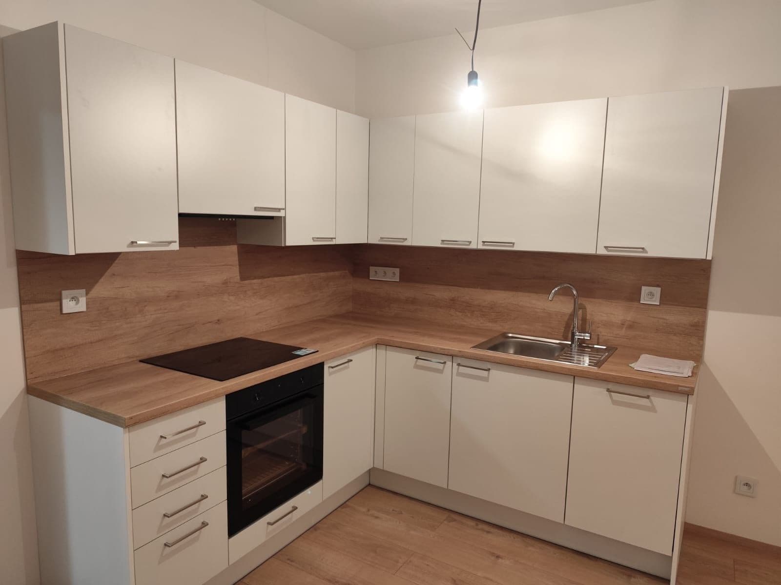 2 bedroom with open-plan kitchen flat to rent, 67 m², Arnošta Staňka, Prague, Prague 2 bedroom with open-plan kitchen flat to rent, 67 m², Arnošta Staňka, Prague, Prague