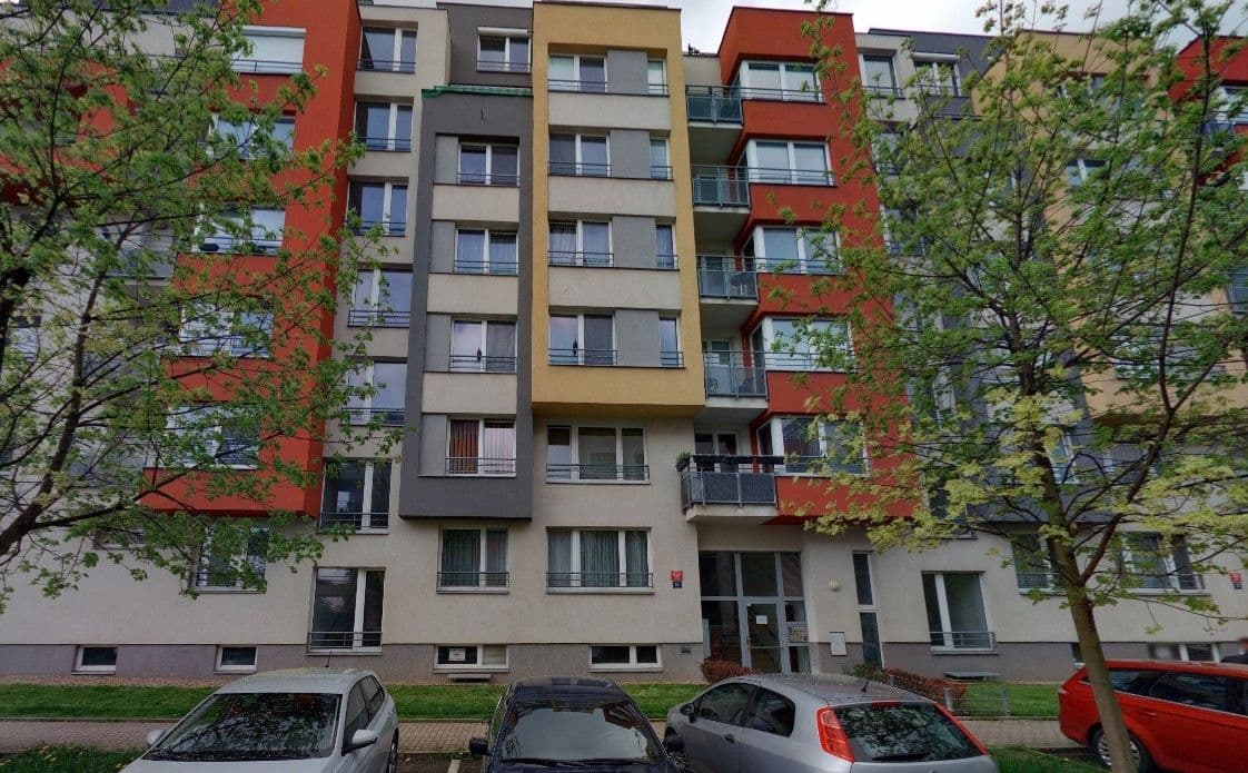 1 bedroom with open-plan kitchen flat to rent, 38 m², Sazovická, Prague, Prague 1 bedroom with open-plan kitchen flat to rent, 38 m², Sazovická, Prague, Prague