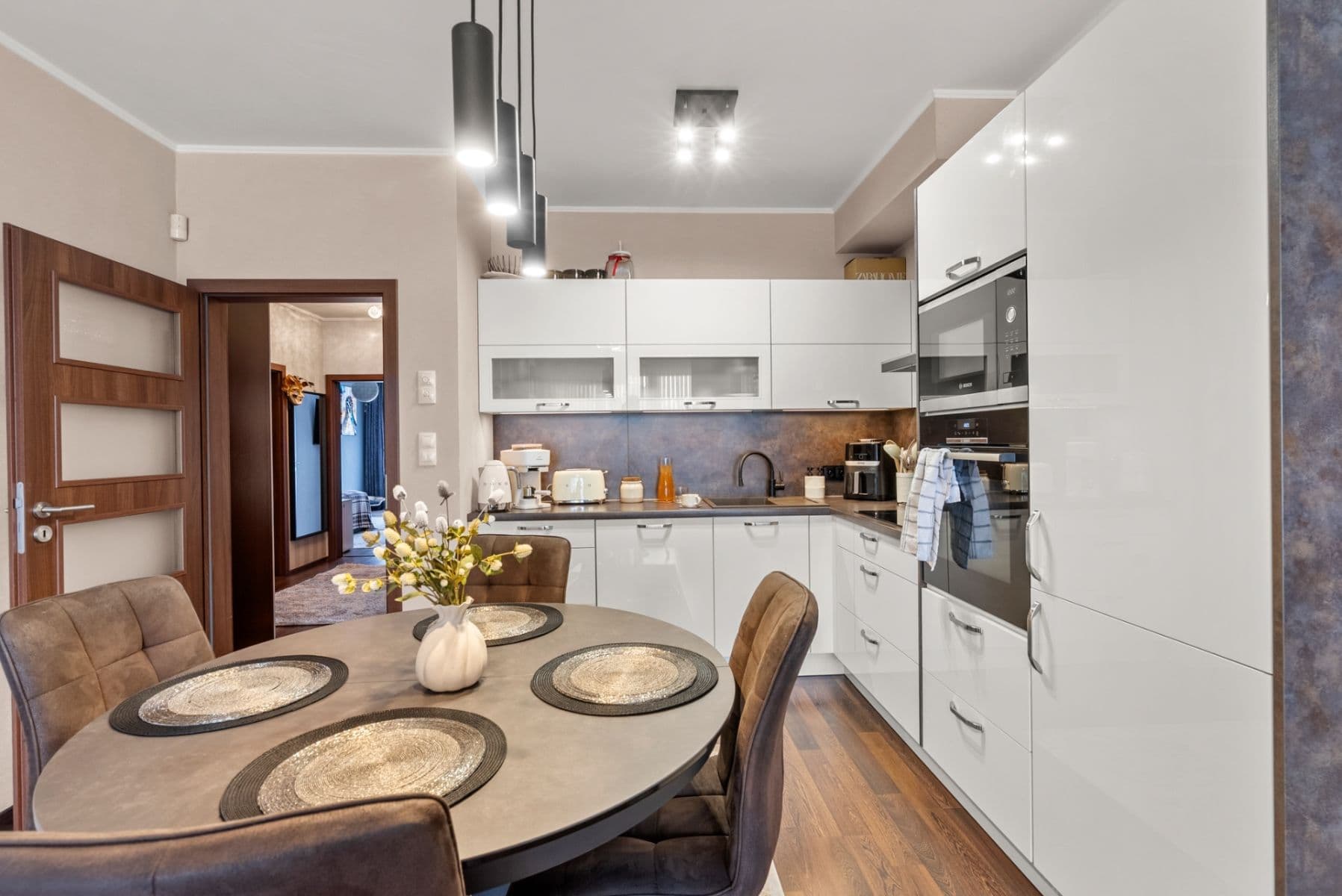 2 bedroom with open-plan kitchen flat for sale, 87 m², Hlučkova, Prague, Prague 2 bedroom with open-plan kitchen flat for sale, 87 m², Hlučkova, Prague, Prague
