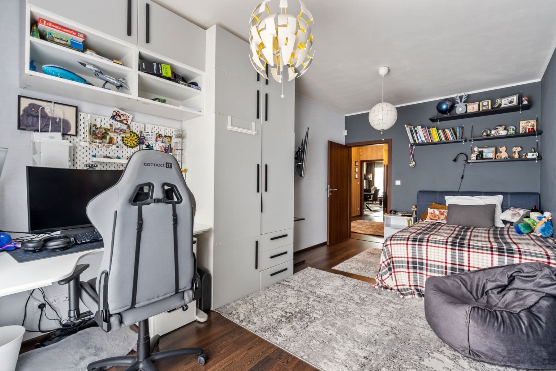 2 bedroom with open-plan kitchen flat for sale, 87 m², Hlučkova, Prague, Prague 2 bedroom with open-plan kitchen flat for sale, 87 m², Hlučkova, Prague, Prague