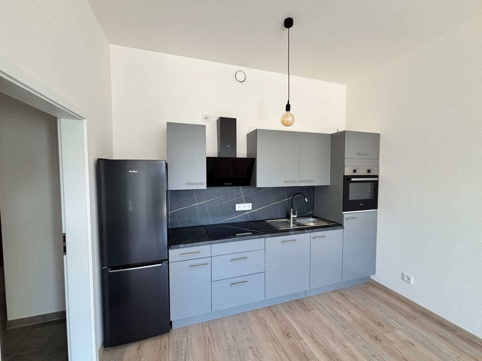1 bedroom with open-plan kitchen flat to rent, 45 m², U Továren, Prague, Prague 1 bedroom with open-plan kitchen flat to rent, 45 m², U Továren, Prague, Prague