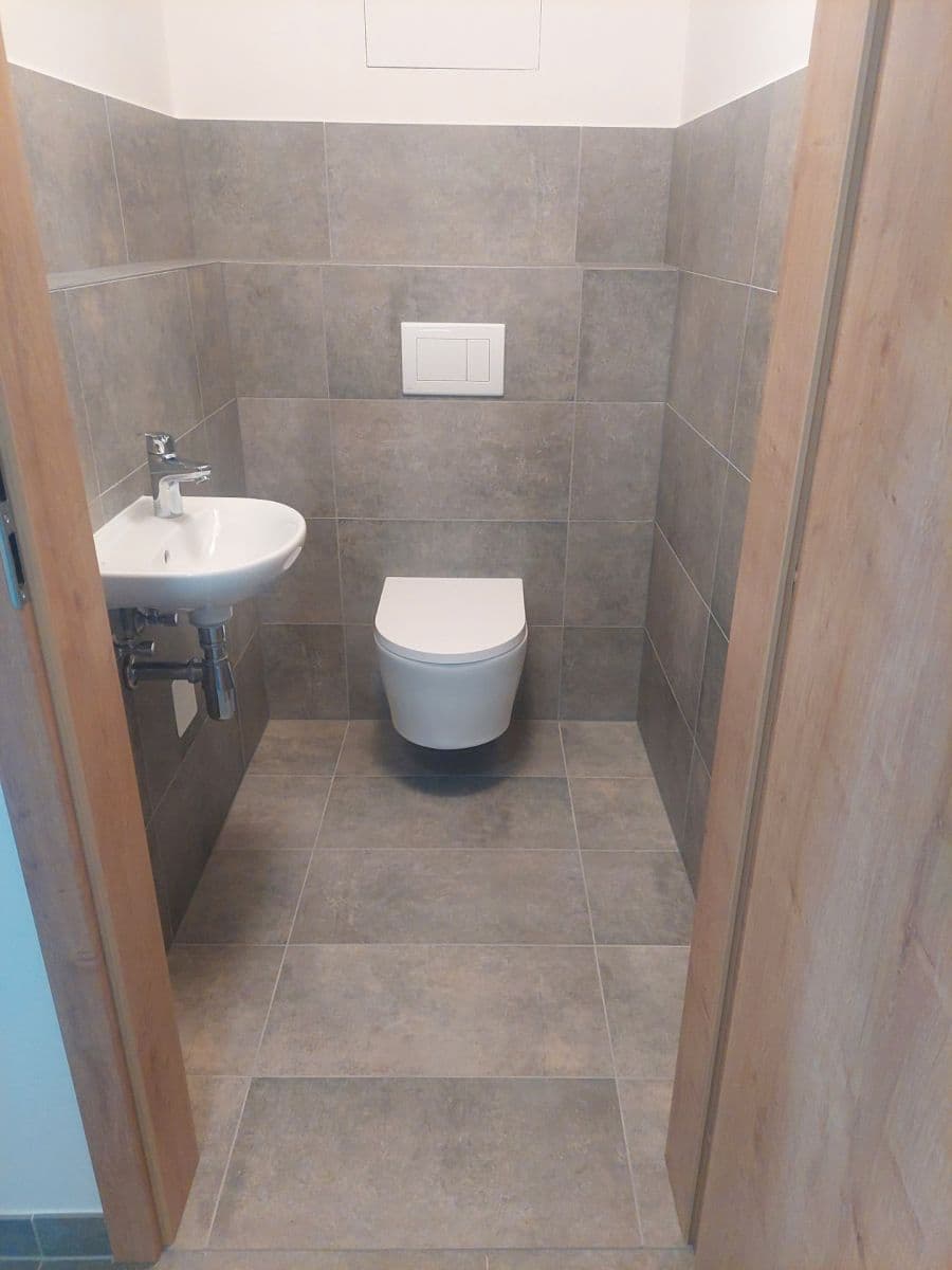2 bedroom with open-plan kitchen flat to rent, 66 m², U Továren, Prague, Prague 2 bedroom with open-plan kitchen flat to rent, 66 m², U Továren, Prague, Prague