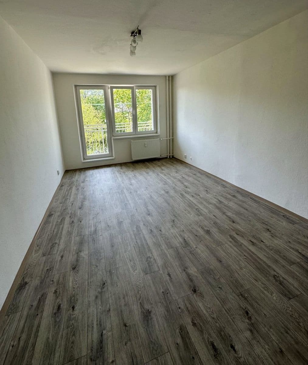 Studio flat to rent, 31 m², Petruškova, Ostrava, Moravskoslezský Region Studio flat to rent, 31 m², Petruškova, Ostrava, Moravskoslezský Region