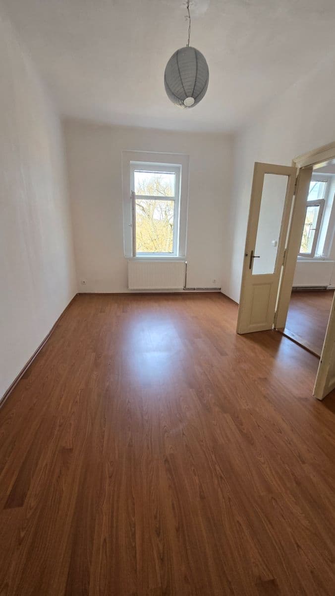2 bedroom with open-plan kitchen flat to rent, 80 m², Lidická, Beroun, Středočeský Region 2 bedroom with open-plan kitchen flat to rent, 80 m², Lidická, Beroun, Středočeský Region