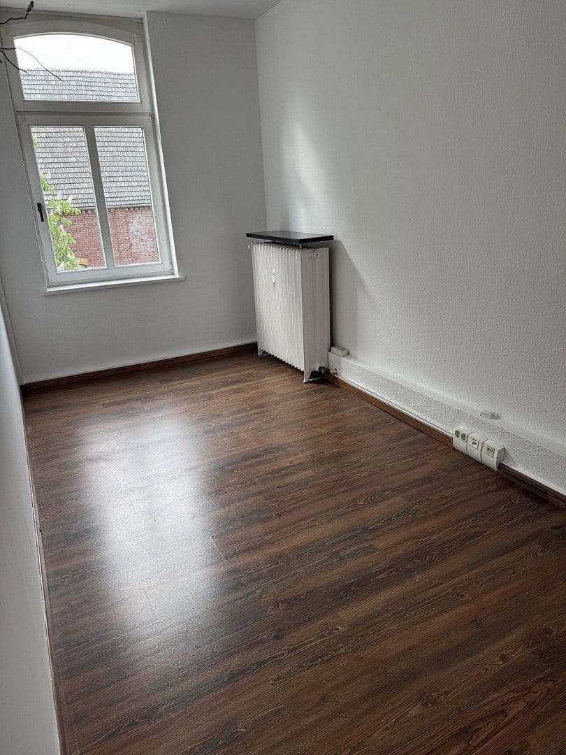 office to rent, 42 m², Oberbenrader Str. 51, Nordrhein-Westfalen - Krefeld, North Rhine-Westphalia office to rent, 42 m², Oberbenrader Str. 51, Nordrhein-Westfalen - Krefeld, North Rhine-Westphalia
