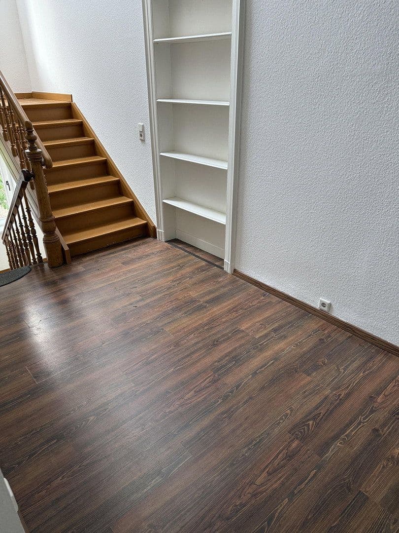 office to rent, 42 m², Oberbenrader Str. 51, Nordrhein-Westfalen - Krefeld, North Rhine-Westphalia office to rent, 42 m², Oberbenrader Str. 51, Nordrhein-Westfalen - Krefeld, North Rhine-Westphalia