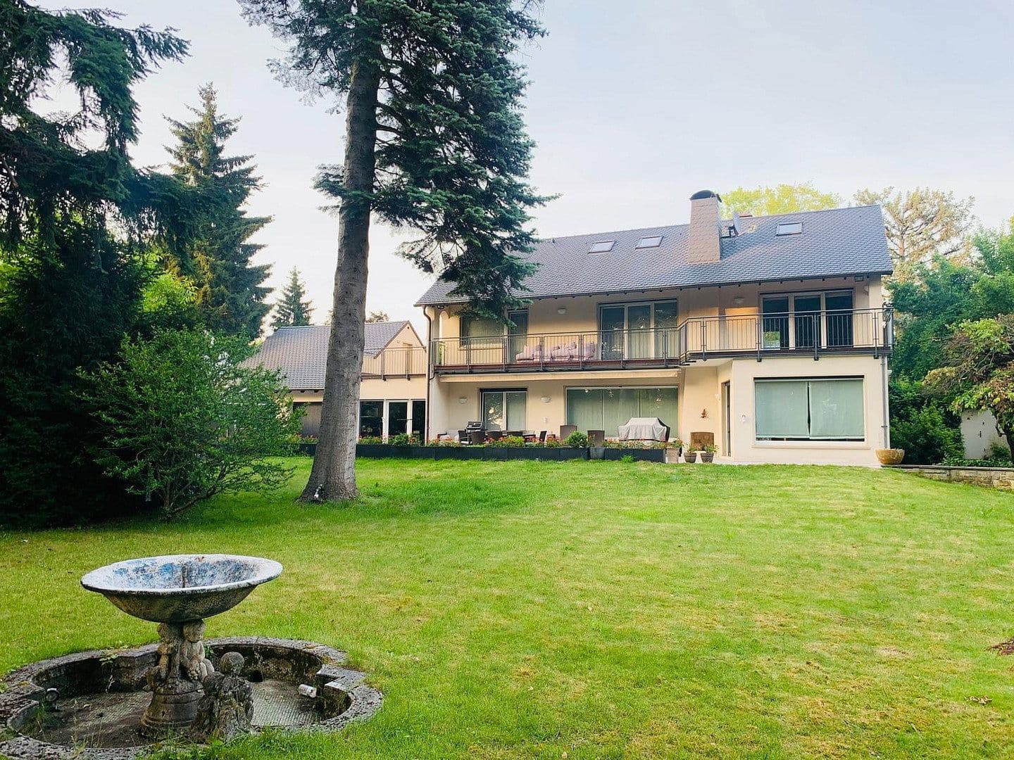house to rent, 360 m², Frankfurt, Hesse house to rent, 360 m², Frankfurt, Hesse