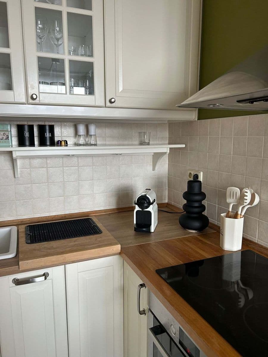 flat to rent, 45 m², Horova, Hradec Králové, Královéhradecký Region flat to rent, 45 m², Horova, Hradec Králové, Královéhradecký Region