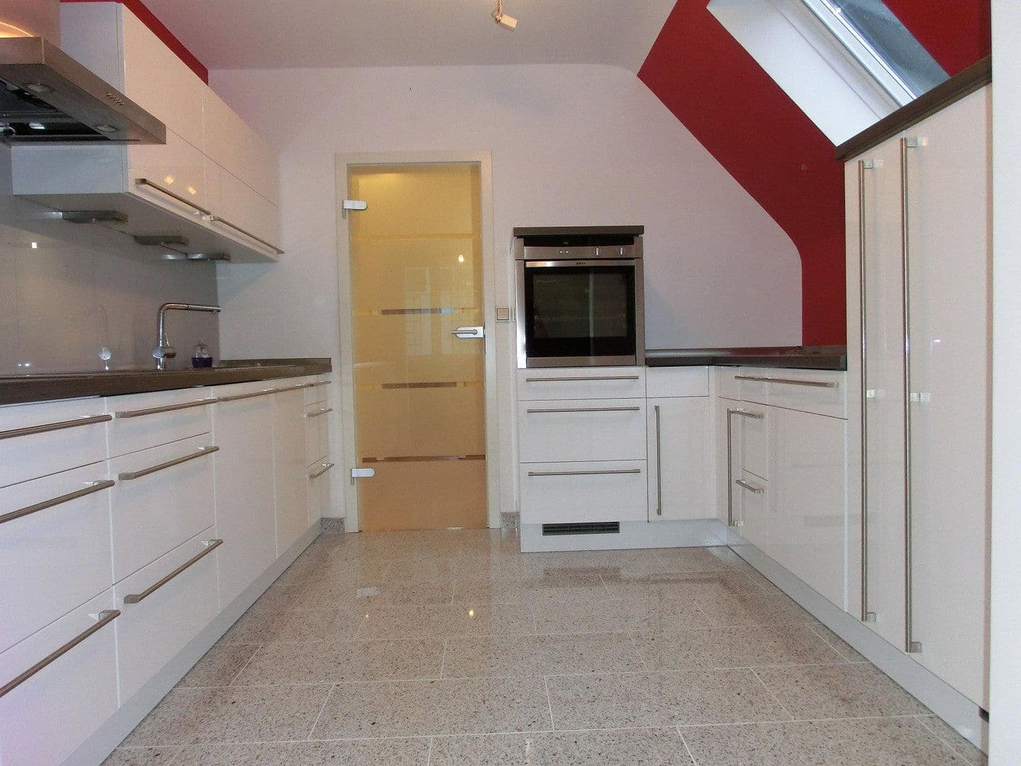 1 bedroom with open-plan kitchen flat to rent, 74 m², Köln, North Rhine-Westphalia 1 bedroom with open-plan kitchen flat to rent, 74 m², Köln, North Rhine-Westphalia