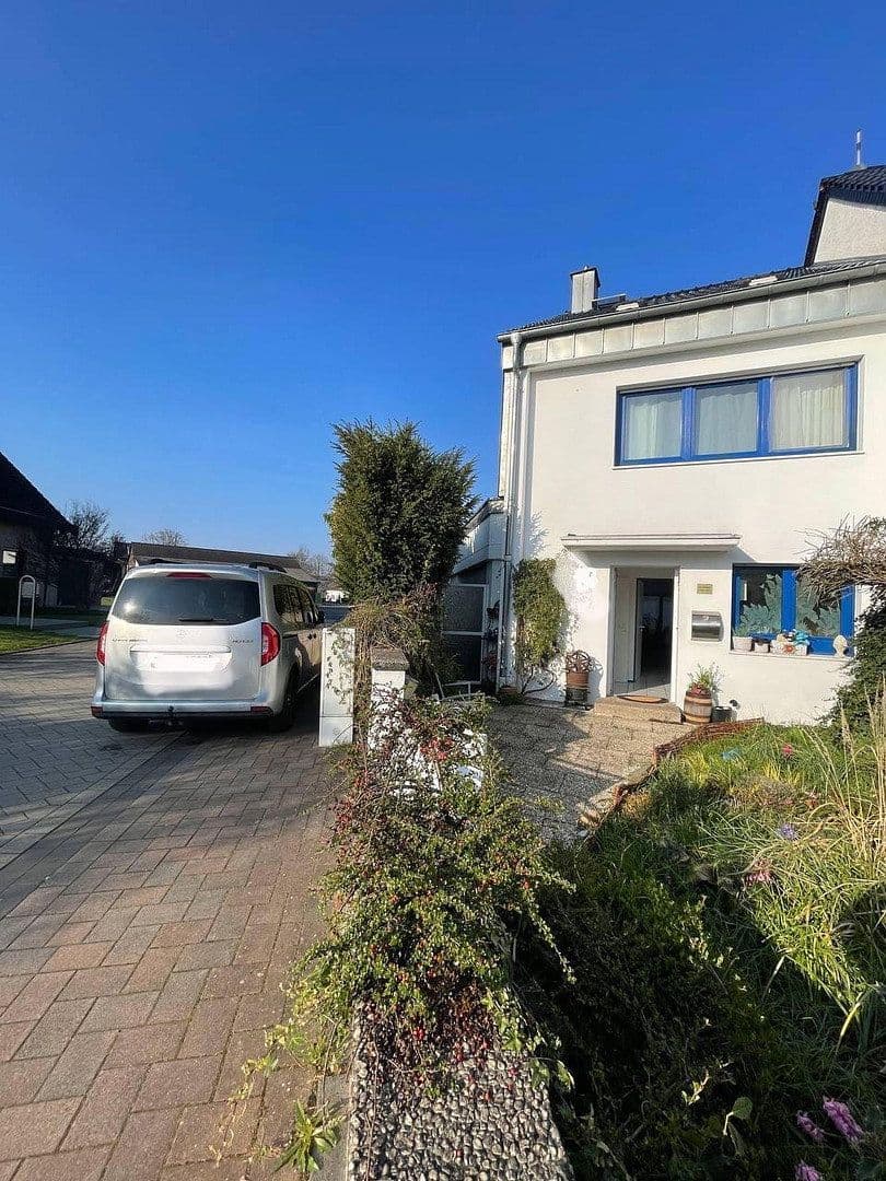 house for sale, 180 m², Niederkassel, North Rhine-Westphalia house for sale, 180 m², Niederkassel, North Rhine-Westphalia