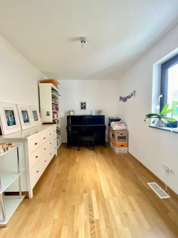 house to rent, 254 m², Ottilie-Wildermuth-Weg 4, Frankfurt, Hesse house to rent, 254 m², Ottilie-Wildermuth-Weg 4, Frankfurt, Hesse