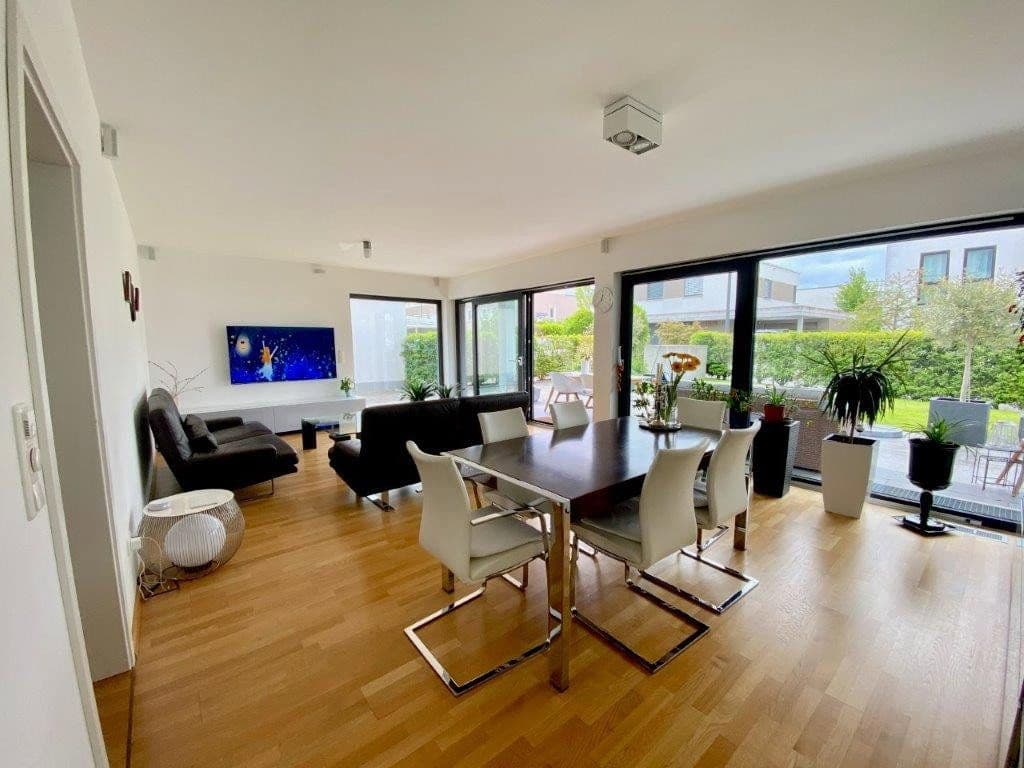 house to rent, 254 m², Ottilie-Wildermuth-Weg 4, Frankfurt, Hesse house to rent, 254 m², Ottilie-Wildermuth-Weg 4, Frankfurt, Hesse