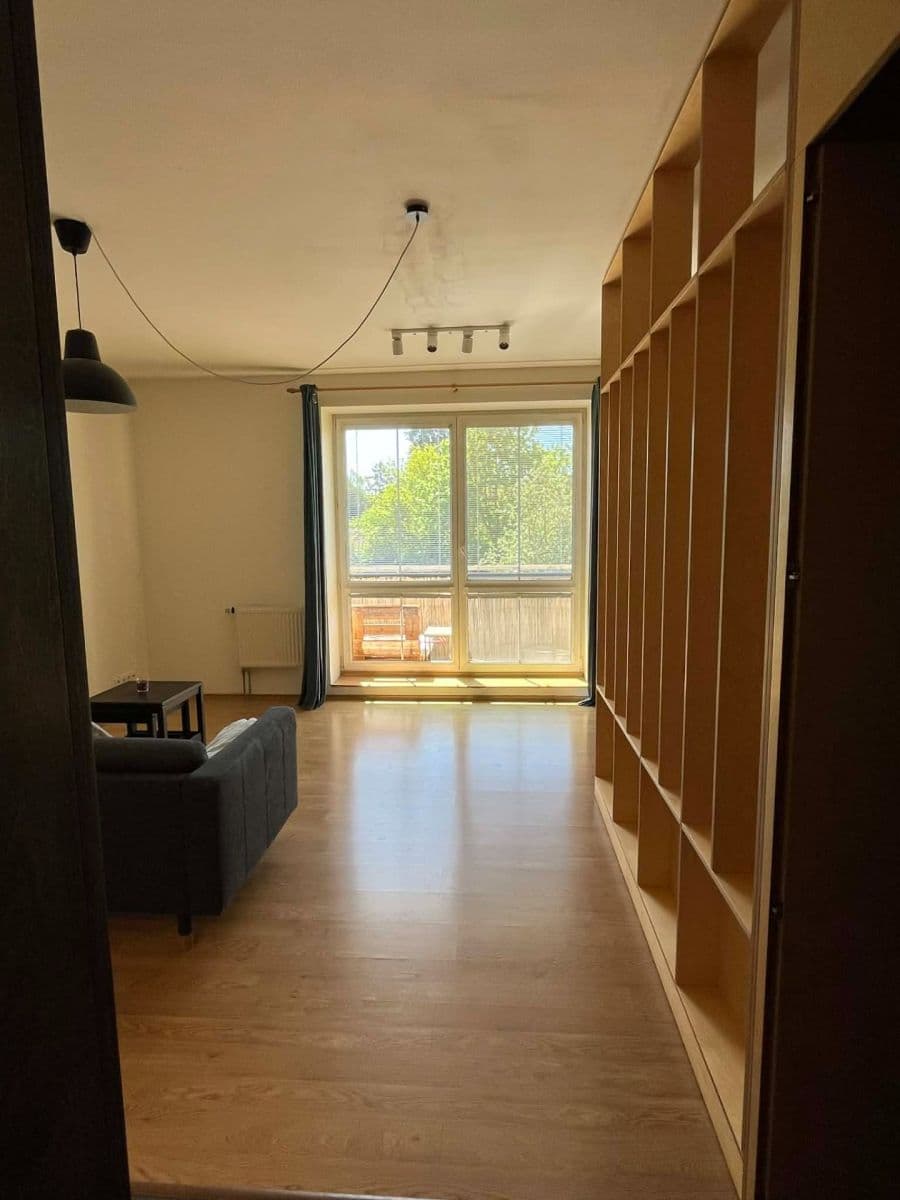 Studio flat to rent, 39 m², U Jízdárny, Prague, Prague Studio flat to rent, 39 m², U Jízdárny, Prague, Prague