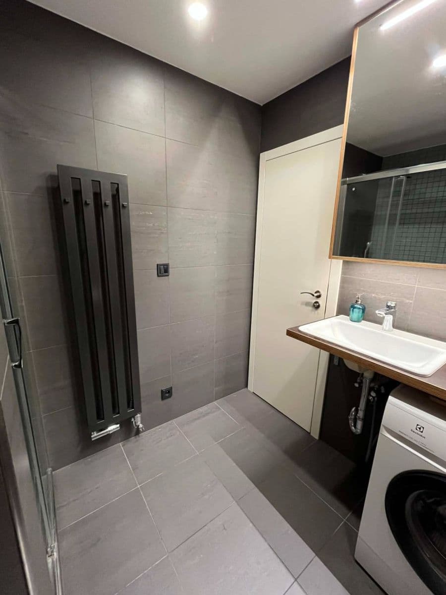 Studio flat to rent, 39 m², U Jízdárny, Prague, Prague Studio flat to rent, 39 m², U Jízdárny, Prague, Prague