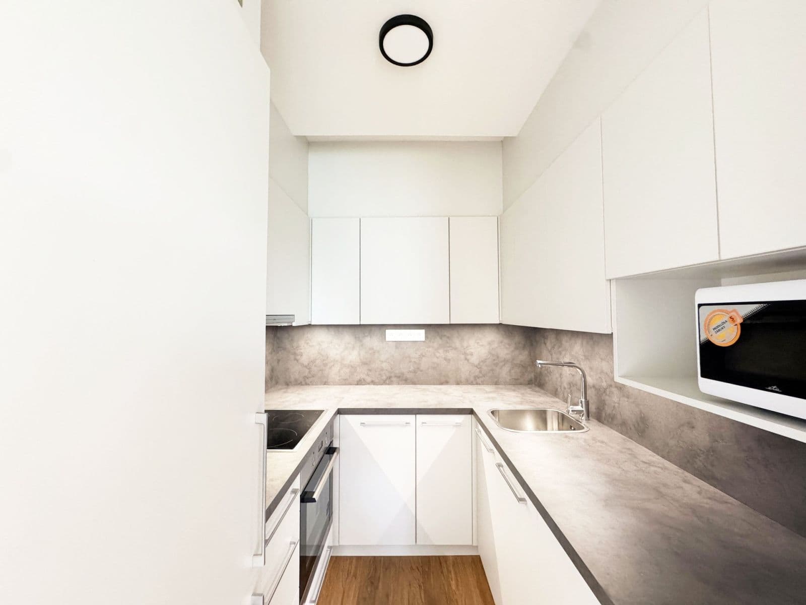 2 bedroom with open-plan kitchen flat to rent, 55 m², Nad olšinami, Prague, Prague 2 bedroom with open-plan kitchen flat to rent, 55 m², Nad olšinami, Prague, Prague