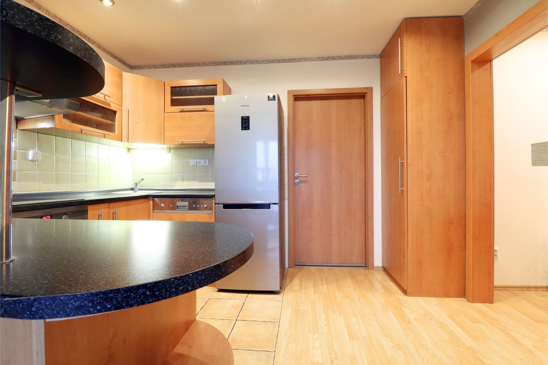 2 bedroom with open-plan kitchen flat to rent, 56 m², Bukovecká, Prague, Prague 2 bedroom with open-plan kitchen flat to rent, 56 m², Bukovecká, Prague, Prague