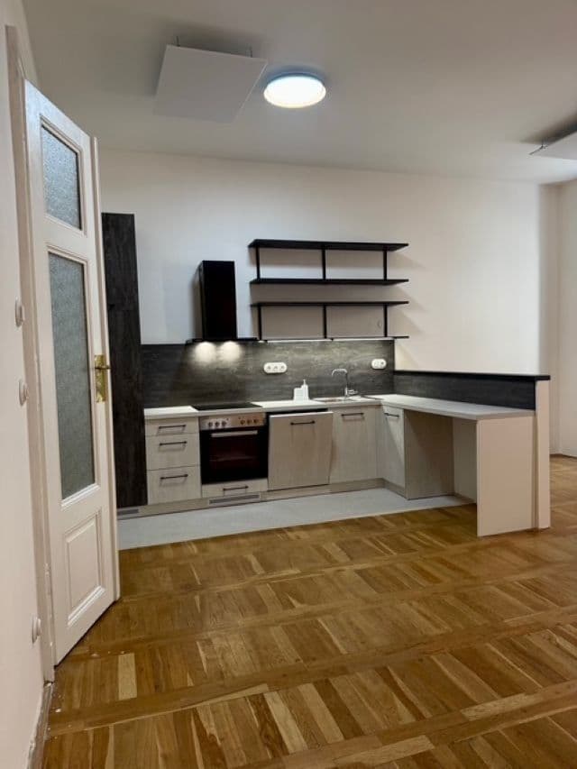 Studio flat to rent, 42 m², Pekařská, Brno, Jihomoravský Region Studio flat to rent, 42 m², Pekařská, Brno, Jihomoravský Region