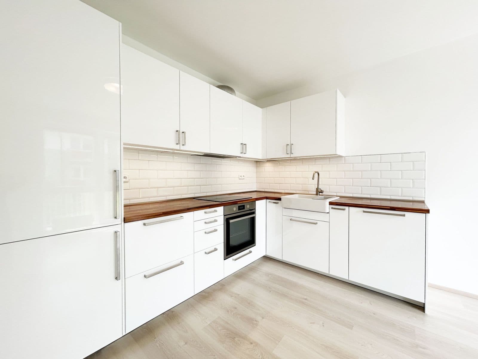 2 bedroom with open-plan kitchen flat to rent, 60 m², Příhodova, Chýně, Středočeský Region 2 bedroom with open-plan kitchen flat to rent, 60 m², Příhodova, Chýně, Středočeský Region