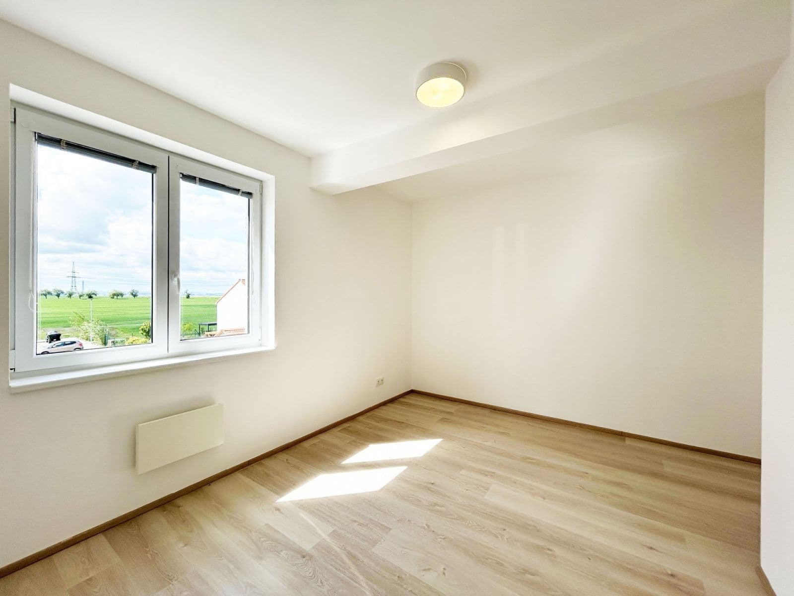 2 bedroom with open-plan kitchen flat to rent, 60 m², Příhodova, Chýně, Středočeský Region 2 bedroom with open-plan kitchen flat to rent, 60 m², Příhodova, Chýně, Středočeský Region