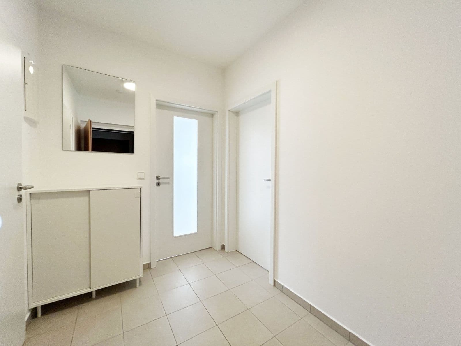 2 bedroom with open-plan kitchen flat to rent, 60 m², Příhodova, Chýně, Středočeský Region 2 bedroom with open-plan kitchen flat to rent, 60 m², Příhodova, Chýně, Středočeský Region