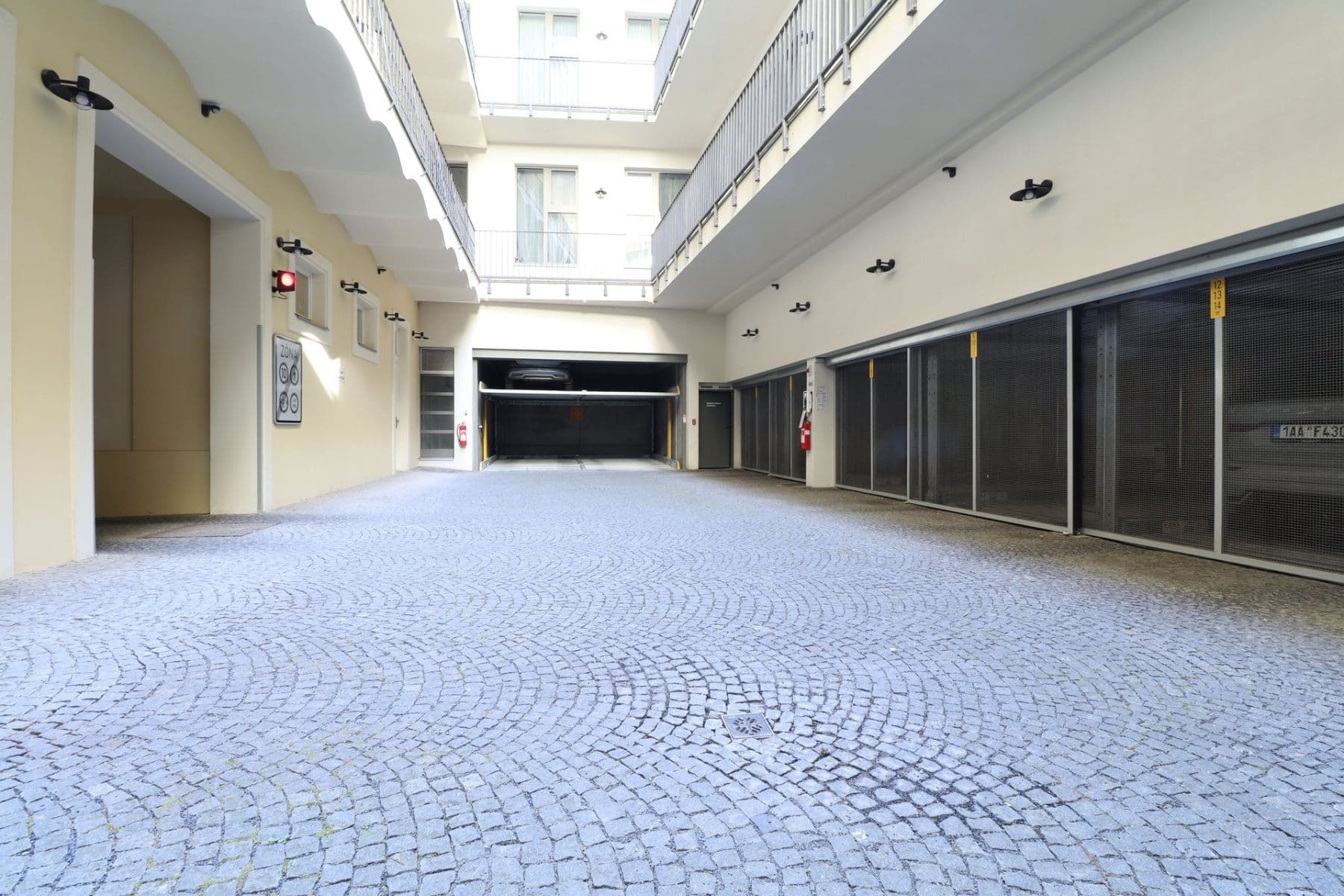 1 bedroom with open-plan kitchen flat to rent, 50 m², Na Valentince, Prague, Prague 1 bedroom with open-plan kitchen flat to rent, 50 m², Na Valentince, Prague, Prague