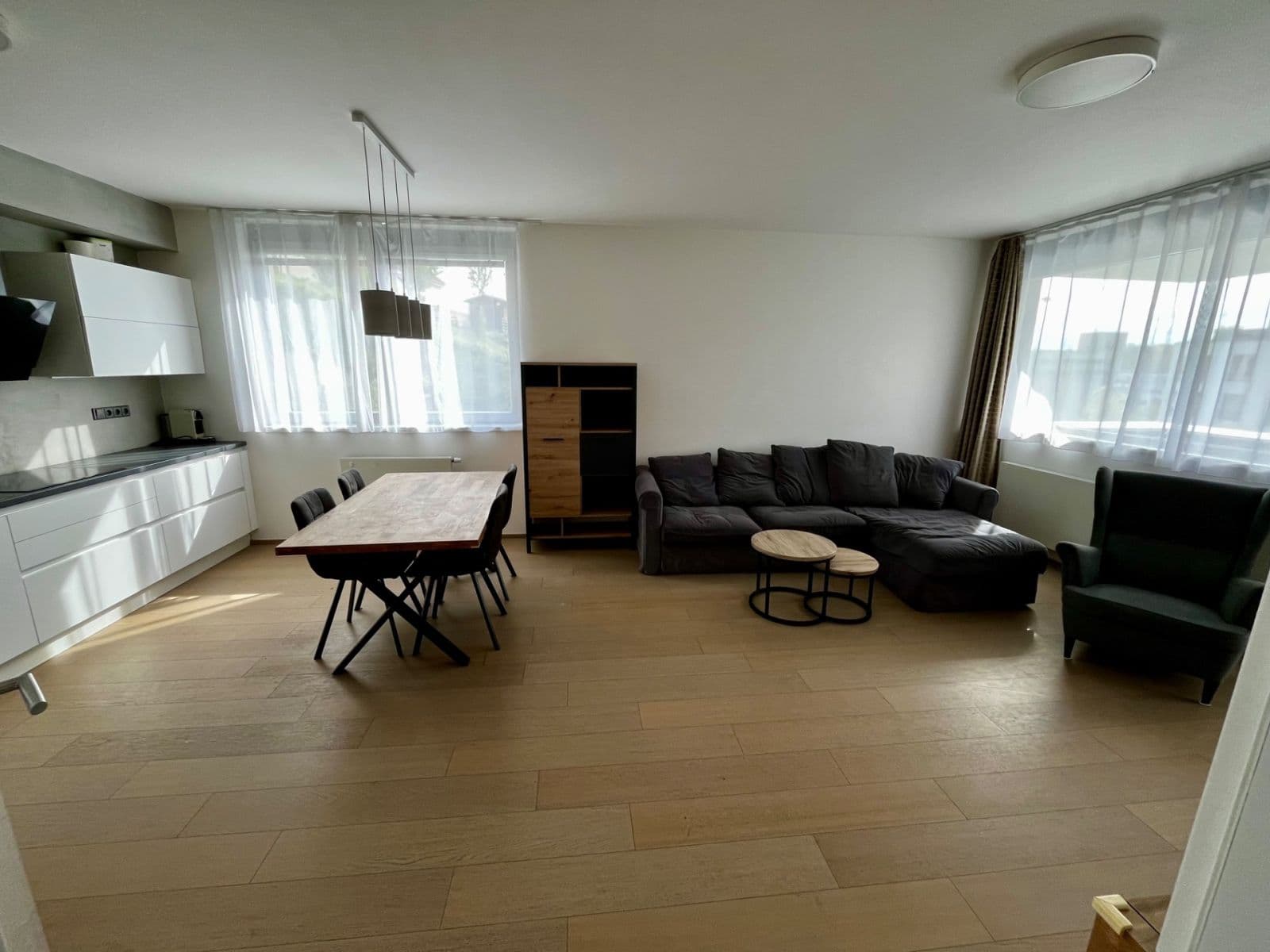 2 bedroom with open-plan kitchen flat to rent, 87 m², Kačírkova, Prague, Prague 2 bedroom with open-plan kitchen flat to rent, 87 m², Kačírkova, Prague, Prague