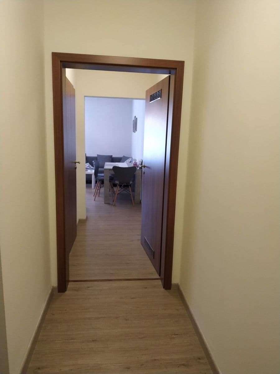 Studio flat to rent, 40 m², Partyzánská, Odolena Voda, Středočeský Region Studio flat to rent, 40 m², Partyzánská, Odolena Voda, Středočeský Region