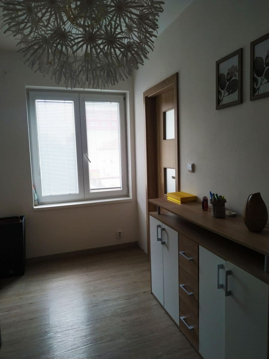 Studio flat to rent, 40 m², Partyzánská, Odolena Voda, Středočeský Region Studio flat to rent, 40 m², Partyzánská, Odolena Voda, Středočeský Region