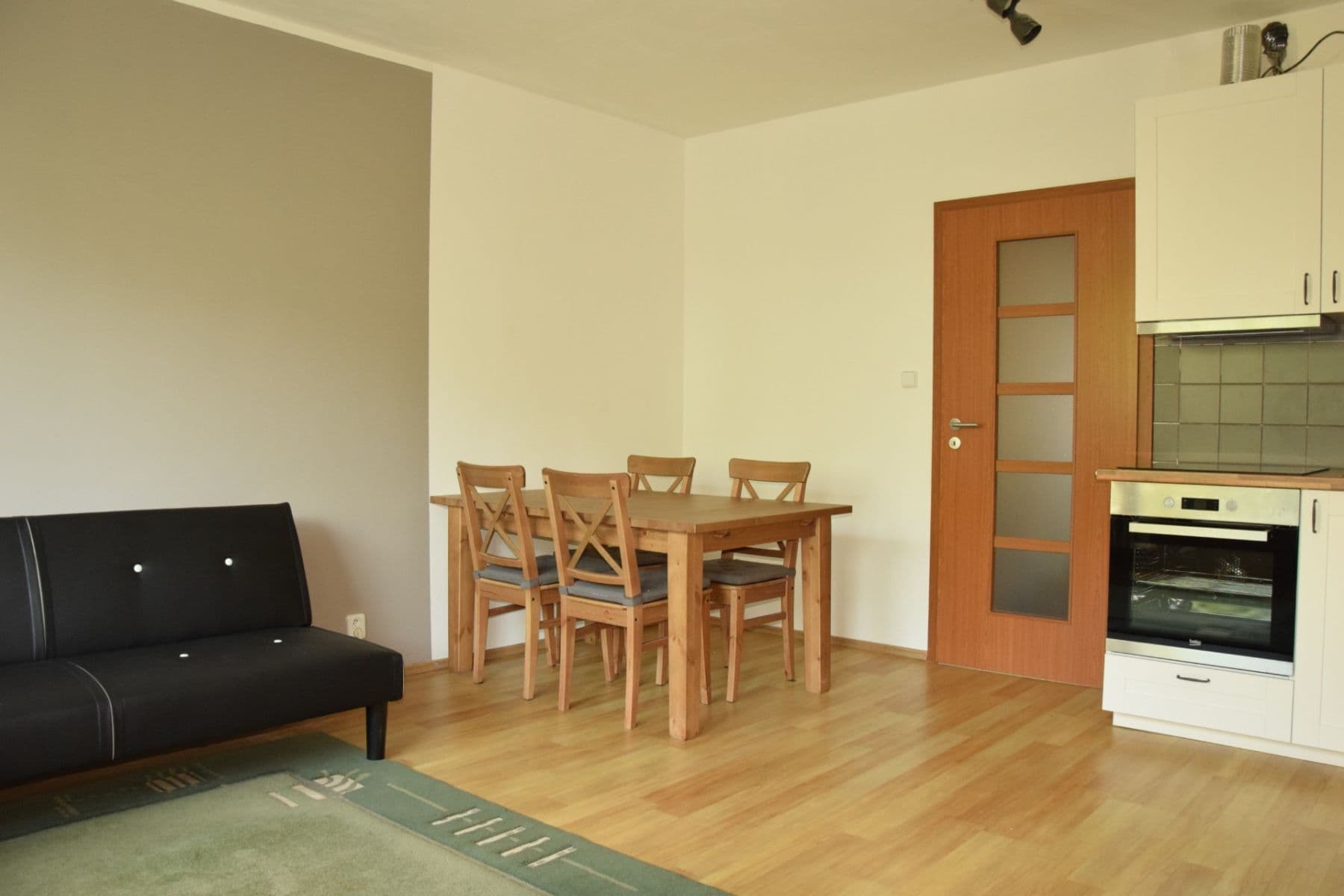 2 bedroom with open-plan kitchen flat to rent, 80 m², Daškova, Prague, Prague 2 bedroom with open-plan kitchen flat to rent, 80 m², Daškova, Prague, Prague