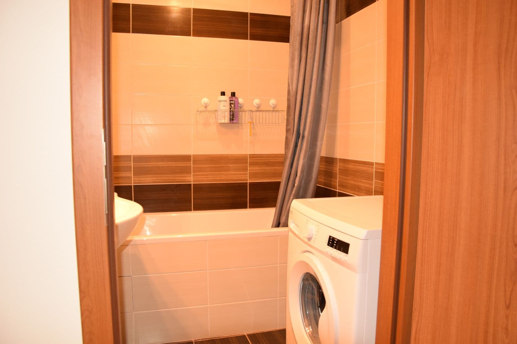 2 bedroom with open-plan kitchen flat to rent, 80 m², Daškova, Prague, Prague 2 bedroom with open-plan kitchen flat to rent, 80 m², Daškova, Prague, Prague