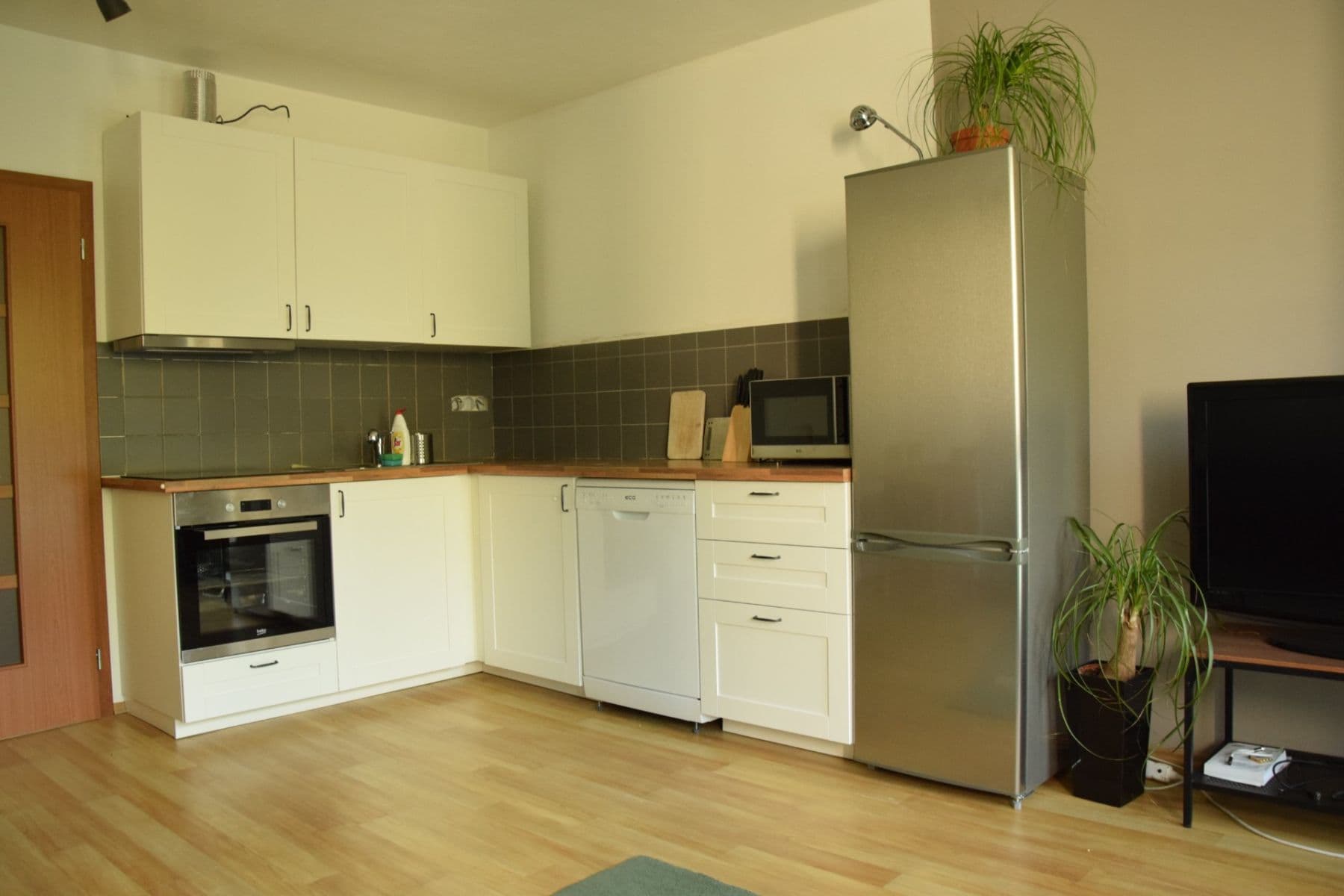 2 bedroom with open-plan kitchen flat to rent, 80 m², Daškova, Prague, Prague 2 bedroom with open-plan kitchen flat to rent, 80 m², Daškova, Prague, Prague