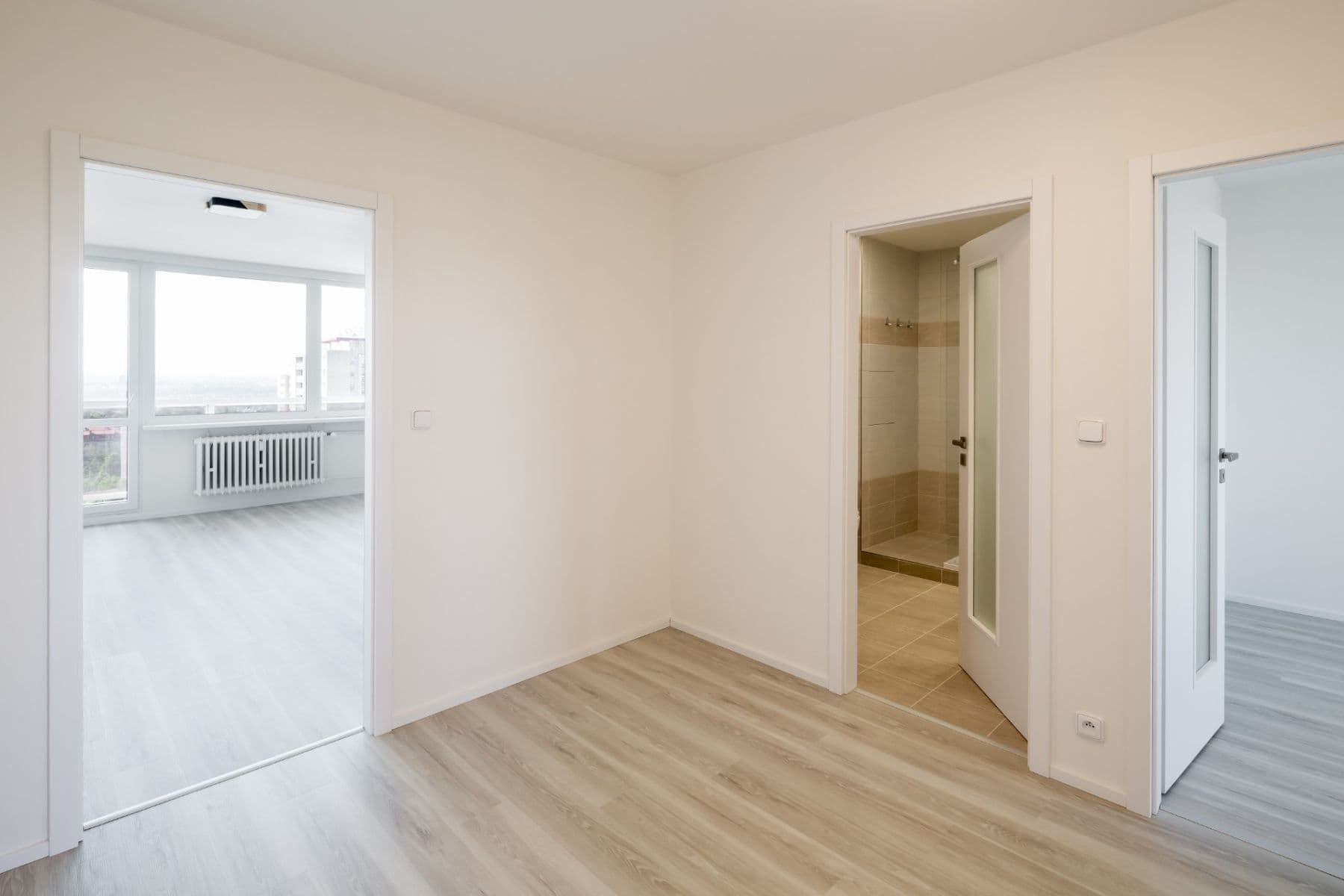 2 bedroom with open-plan kitchen flat to rent, 67 m², Mirovická, Prague, Prague 2 bedroom with open-plan kitchen flat to rent, 67 m², Mirovická, Prague, Prague