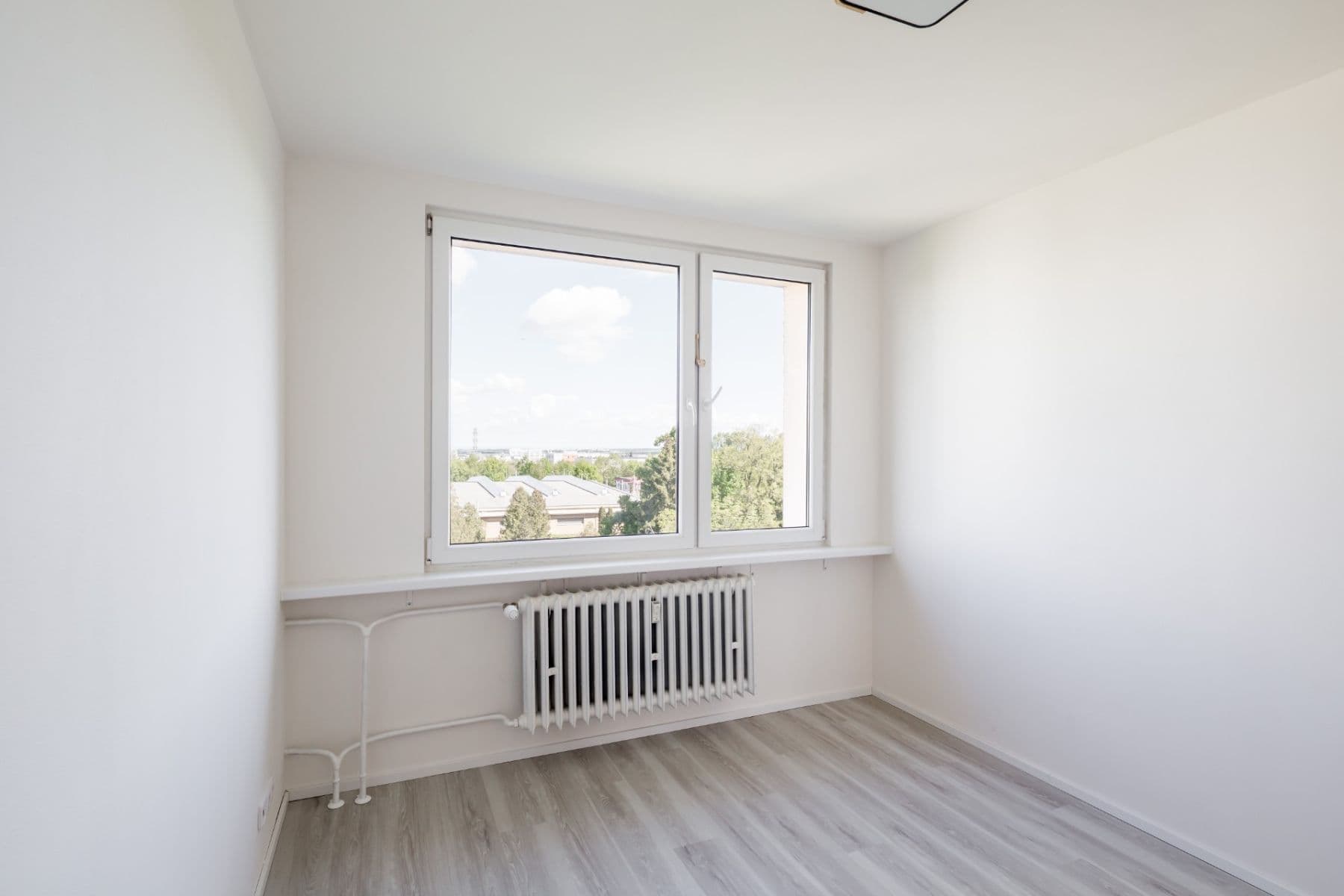2 bedroom with open-plan kitchen flat to rent, 67 m², Mirovická, Prague, Prague 2 bedroom with open-plan kitchen flat to rent, 67 m², Mirovická, Prague, Prague