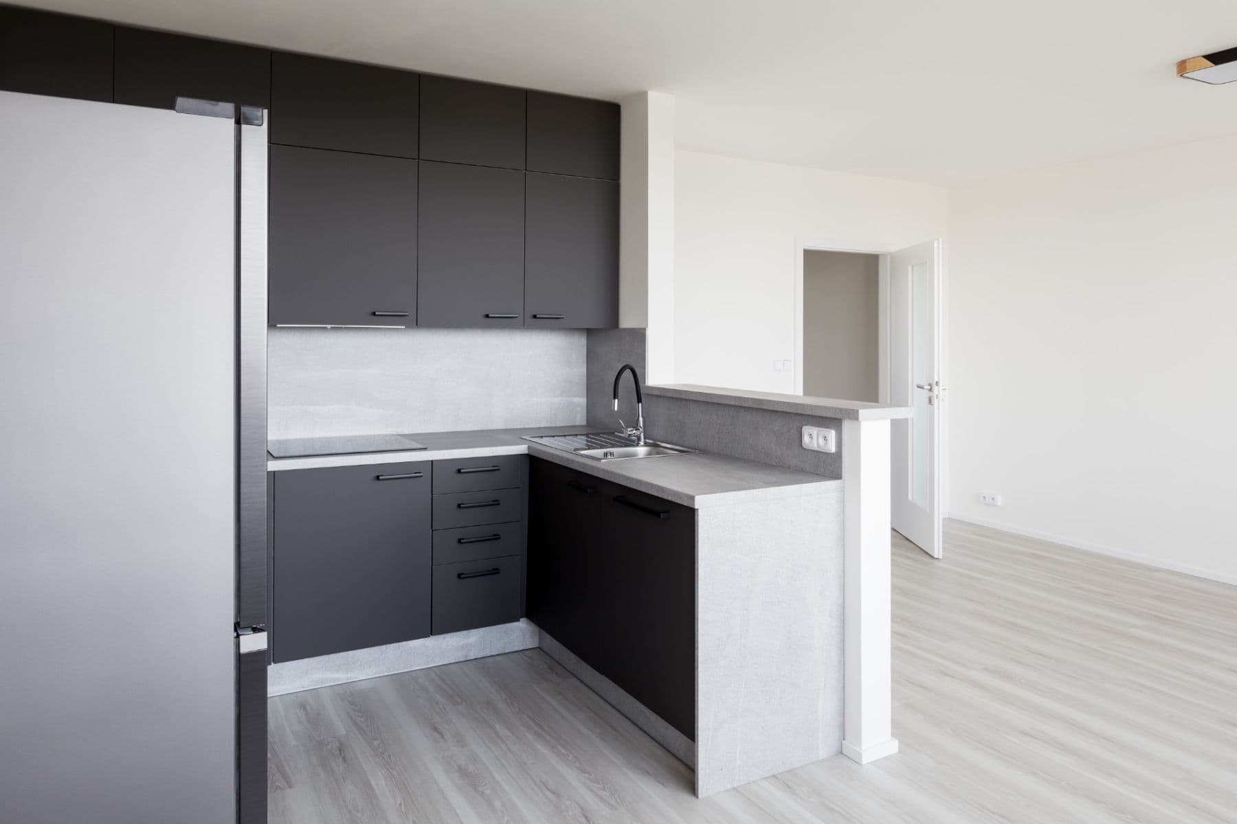 2 bedroom with open-plan kitchen flat to rent, 67 m², Mirovická, Prague, Prague 2 bedroom with open-plan kitchen flat to rent, 67 m², Mirovická, Prague, Prague