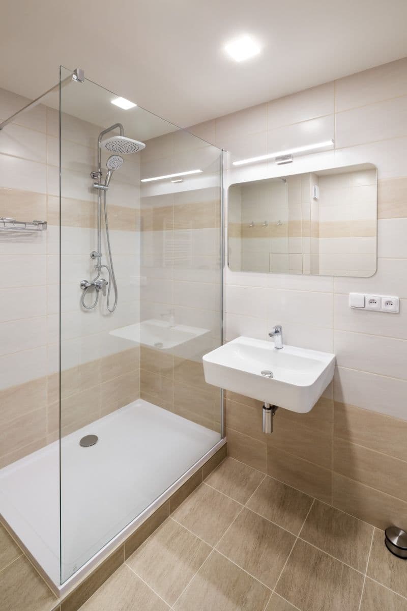 2 bedroom with open-plan kitchen flat to rent, 67 m², Mirovická, Prague, Prague 2 bedroom with open-plan kitchen flat to rent, 67 m², Mirovická, Prague, Prague