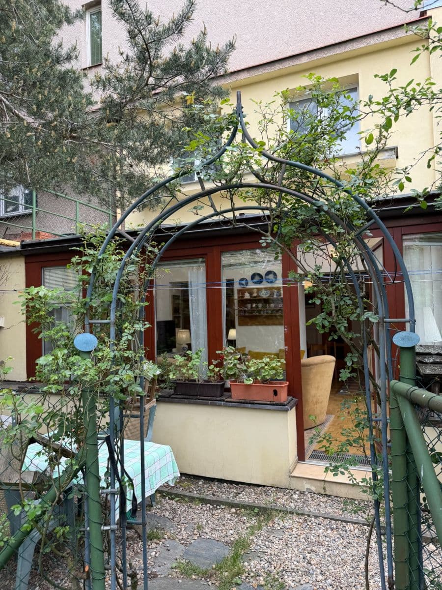 1 bedroom with open-plan kitchen flat to rent, 41 m², Ohnivcova, Prague, Prague 1 bedroom with open-plan kitchen flat to rent, 41 m², Ohnivcova, Prague, Prague