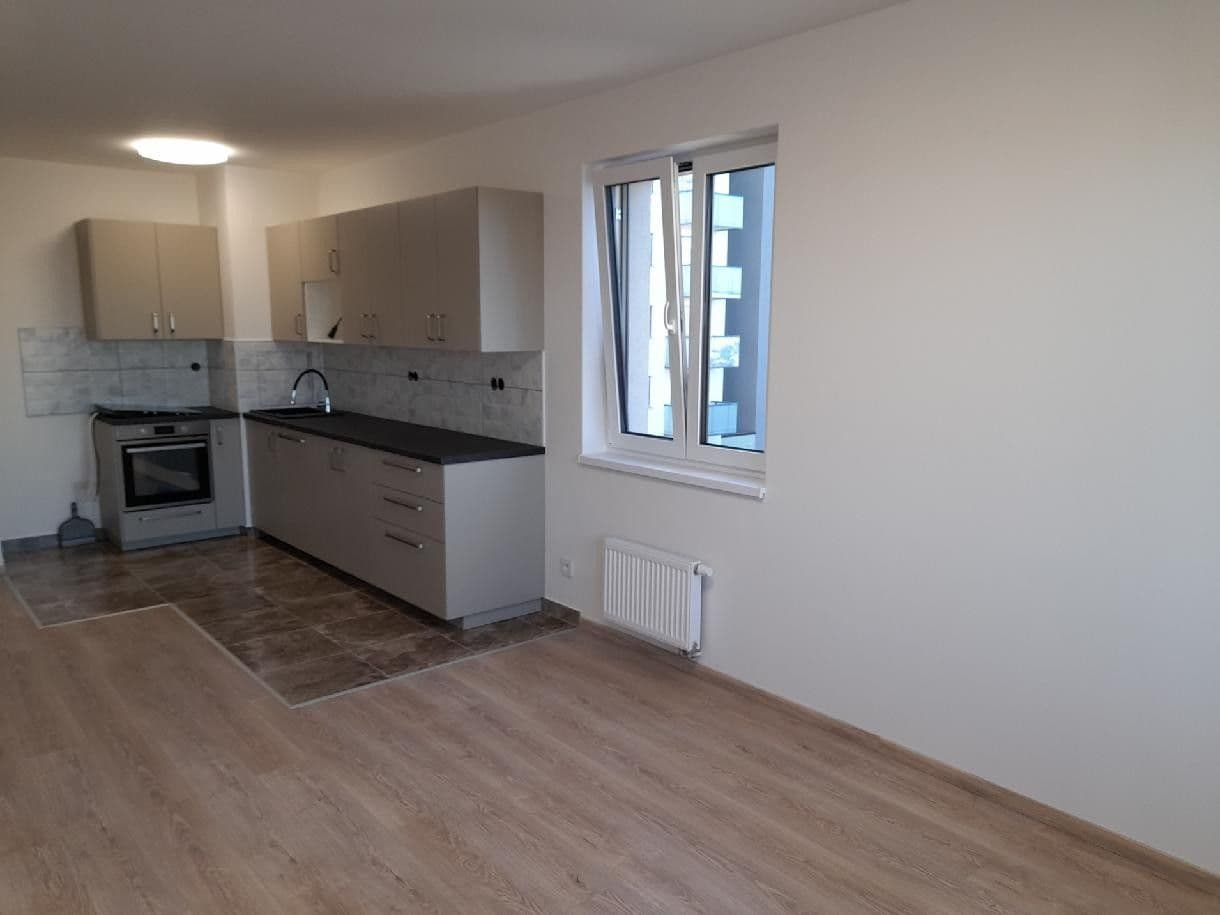 2 bedroom with open-plan kitchen flat to rent, 67 m², U Továren, Prague, Prague 2 bedroom with open-plan kitchen flat to rent, 67 m², U Továren, Prague, Prague
