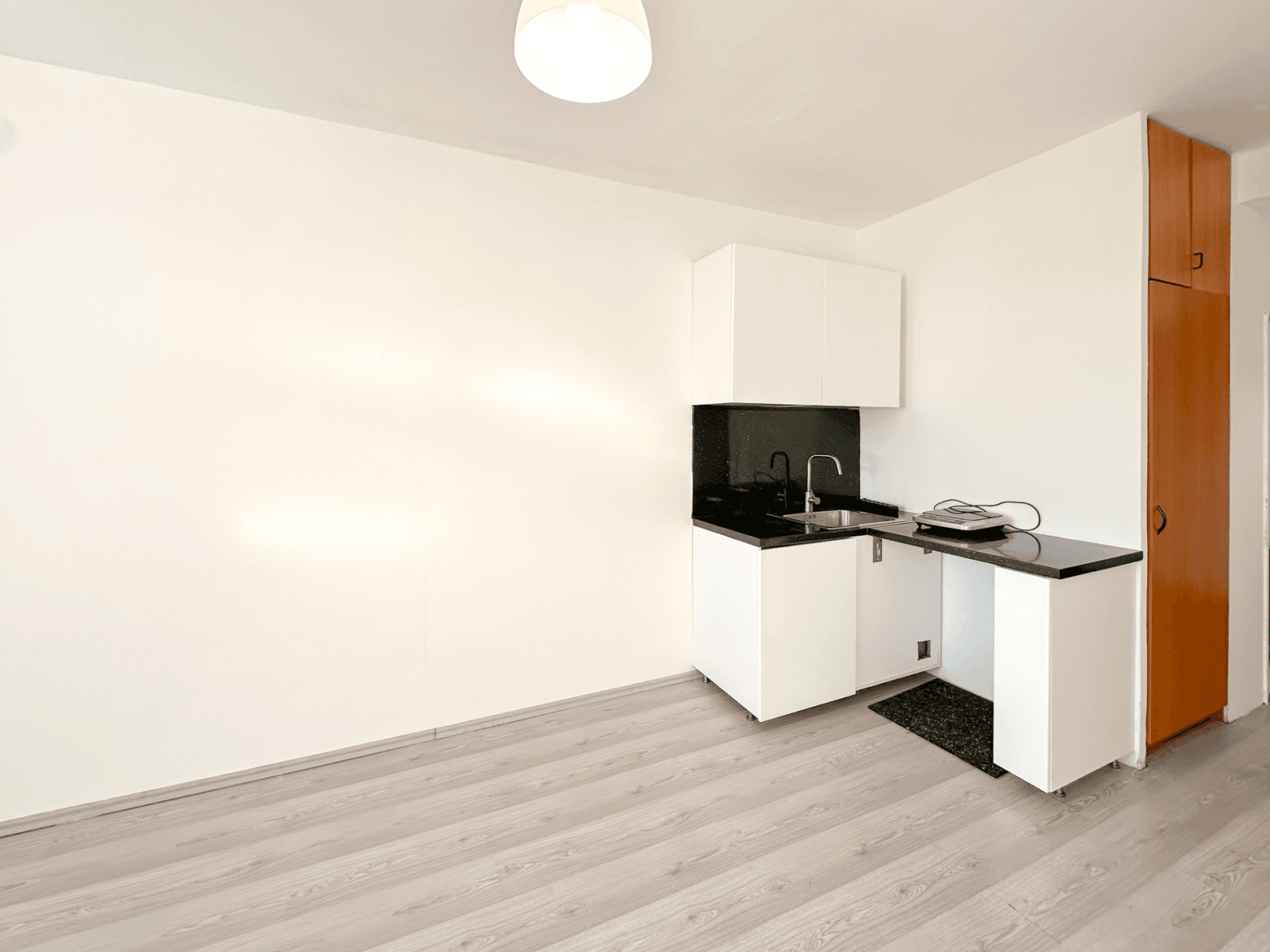 Studio flat to rent, 26 m², Okružní, Brno, Jihomoravský Region Studio flat to rent, 26 m², Okružní, Brno, Jihomoravský Region