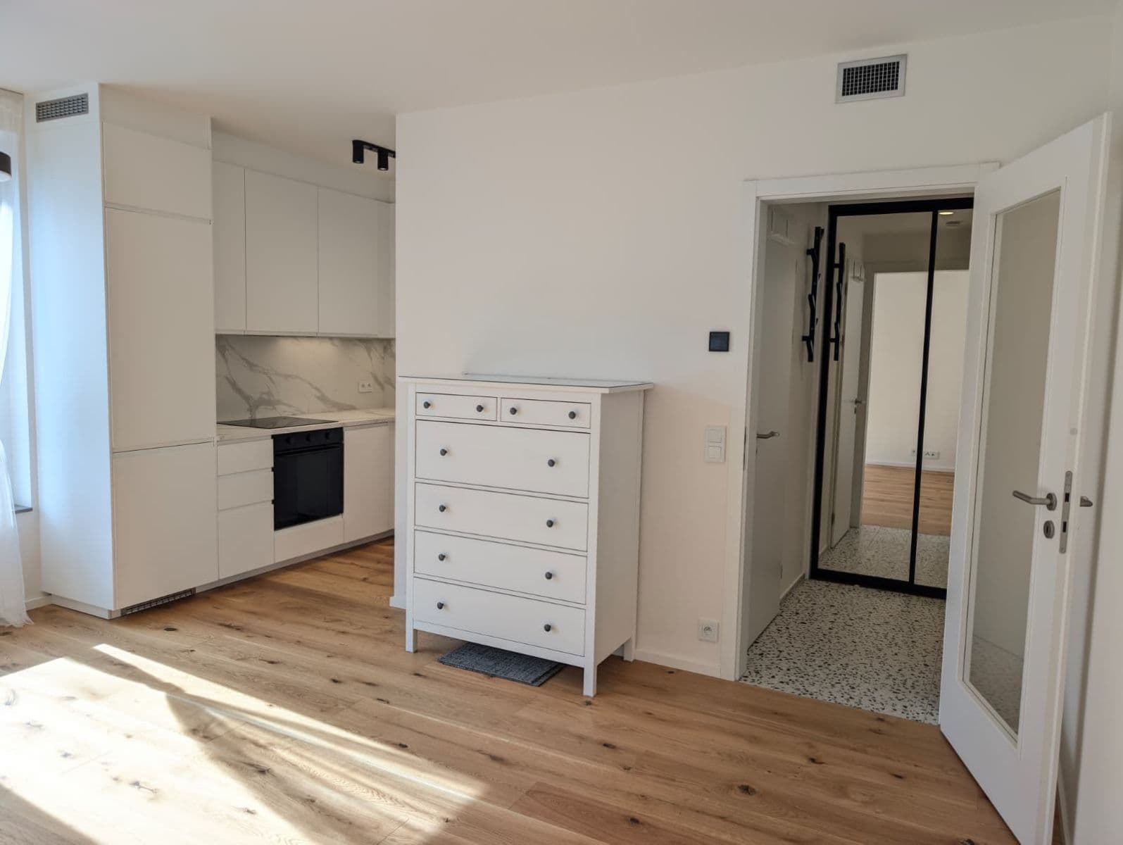 Studio flat to rent, 29 m², U Komína, Prague, Prague Studio flat to rent, 29 m², U Komína, Prague, Prague