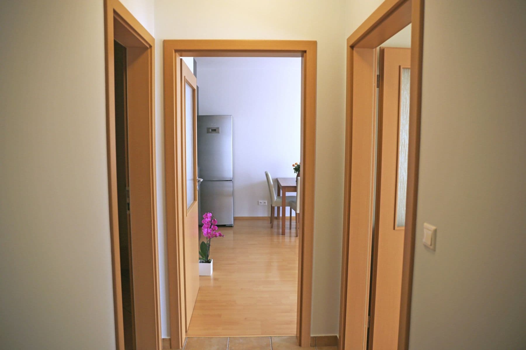 1 bedroom with open-plan kitchen flat to rent, 57 m², Lomená, Zbuzany, Středočeský Region 1 bedroom with open-plan kitchen flat to rent, 57 m², Lomená, Zbuzany, Středočeský Region