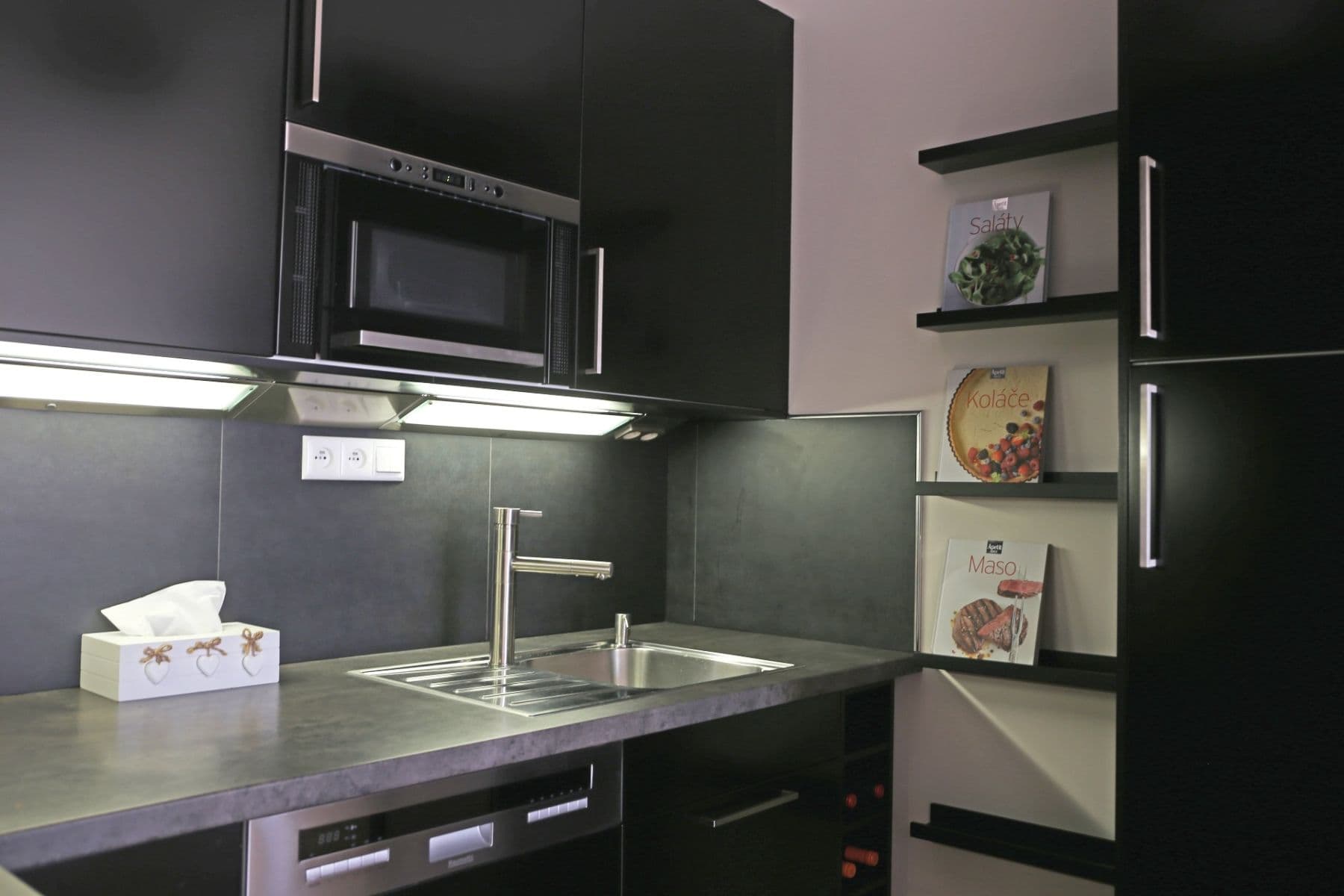 1 bedroom with open-plan kitchen flat to rent, 57 m², Lomená, Zbuzany, Středočeský Region 1 bedroom with open-plan kitchen flat to rent, 57 m², Lomená, Zbuzany, Středočeský Region