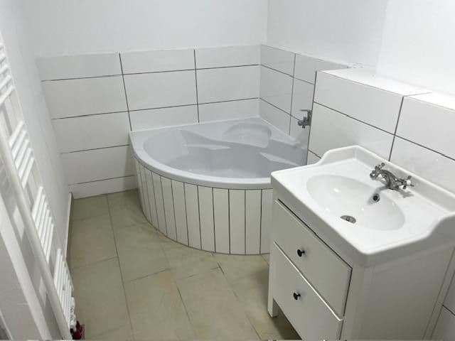 office to rent, 185 m², Bergisch Gladbacher Straße 1000, Köln, North Rhine-Westphalia office to rent, 185 m², Bergisch Gladbacher Straße 1000, Köln, North Rhine-Westphalia