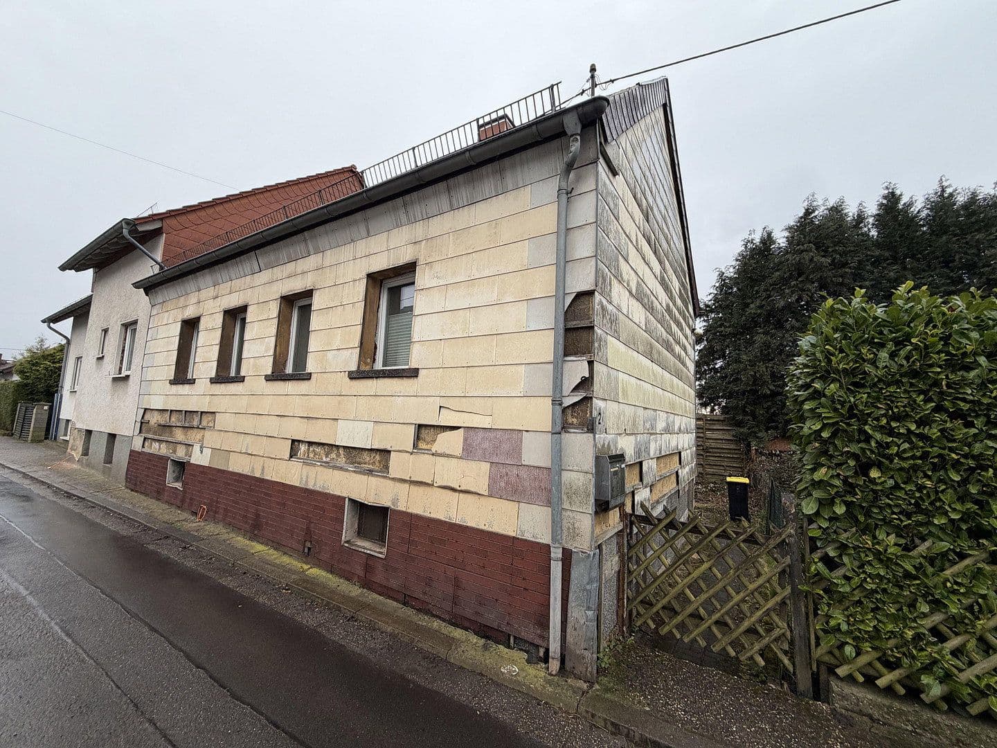 house for sale, 120 m², Breslauer Straße 2, Merchweiler, Saarland house for sale, 120 m², Breslauer Straße 2, Merchweiler, Saarland