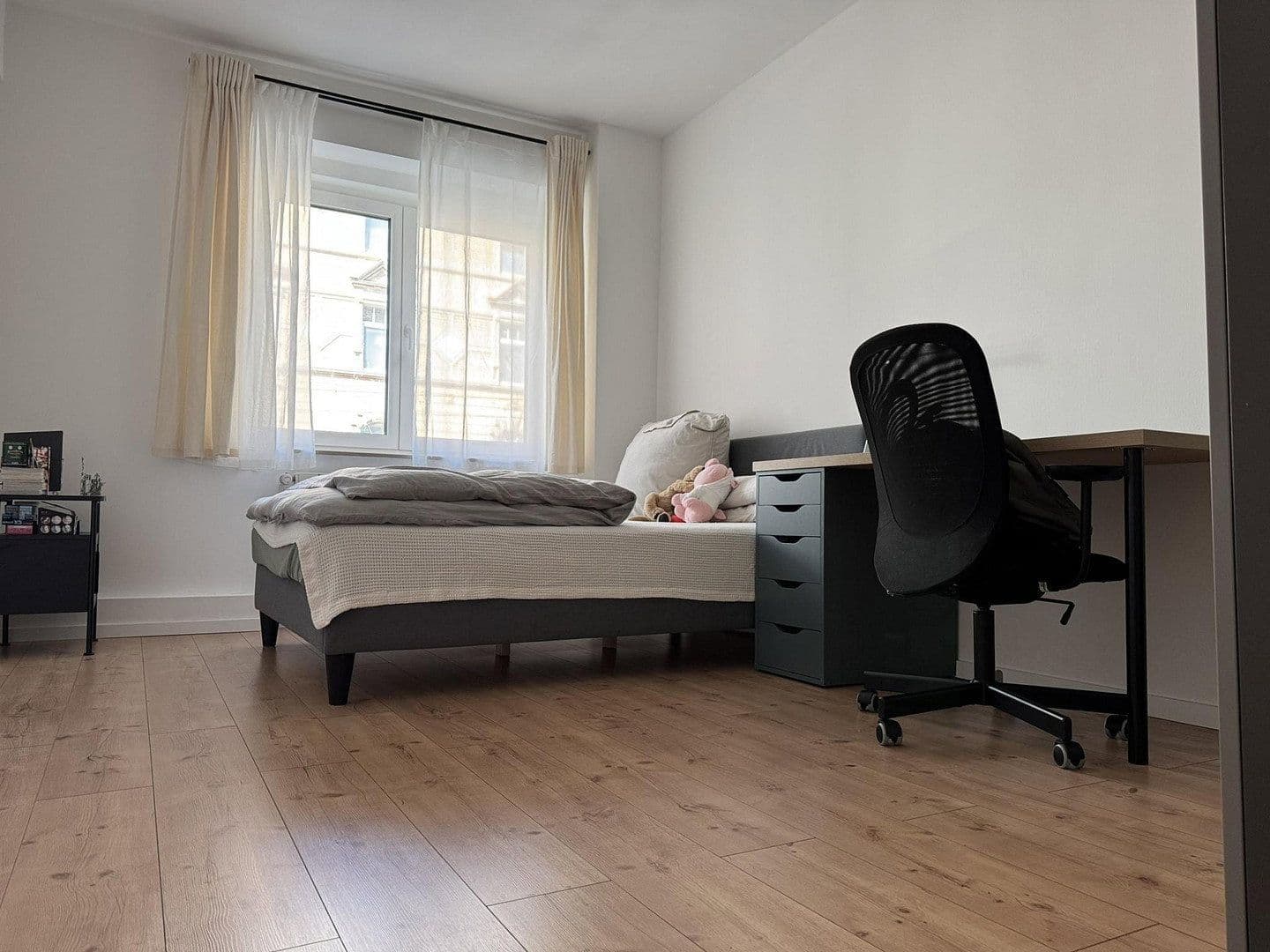 2 bedroom with open-plan kitchen flat to rent, 90 m², Bilker Allee 53, Düsseldorf, North Rhine-Westphalia 2 bedroom with open-plan kitchen flat to rent, 90 m², Bilker Allee 53, Düsseldorf, North Rhine-Westphalia