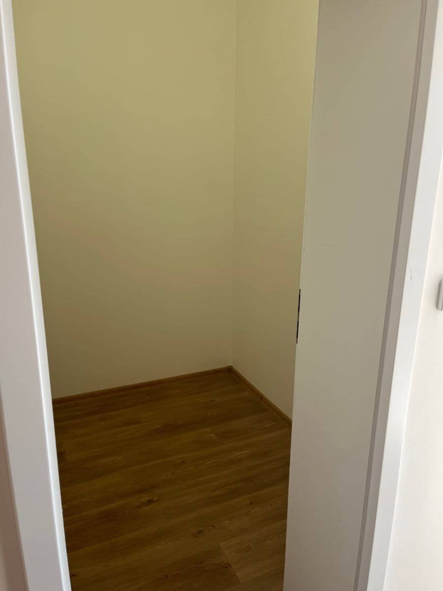 1 bedroom with open-plan kitchen flat to rent, 55 m², Podhorská, Jablonec nad Nisou, Liberecký Region 1 bedroom with open-plan kitchen flat to rent, 55 m², Podhorská, Jablonec nad Nisou, Liberecký Region