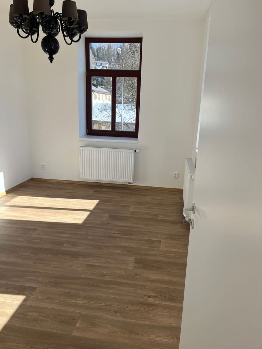 1 bedroom with open-plan kitchen flat to rent, 55 m², Podhorská, Jablonec nad Nisou, Liberecký Region 1 bedroom with open-plan kitchen flat to rent, 55 m², Podhorská, Jablonec nad Nisou, Liberecký Region