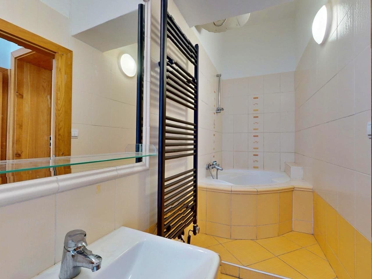 2 bedroom with open-plan kitchen flat to rent, 75 m², Ztracená, Olomouc, Olomoucký Region 2 bedroom with open-plan kitchen flat to rent, 75 m², Ztracená, Olomouc, Olomoucký Region