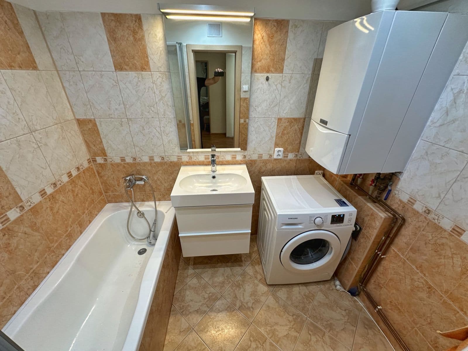2 bedroom with open-plan kitchen flat to rent, 71 m², Železničářů, Kladno, Středočeský Region 2 bedroom with open-plan kitchen flat to rent, 71 m², Železničářů, Kladno, Středočeský Region