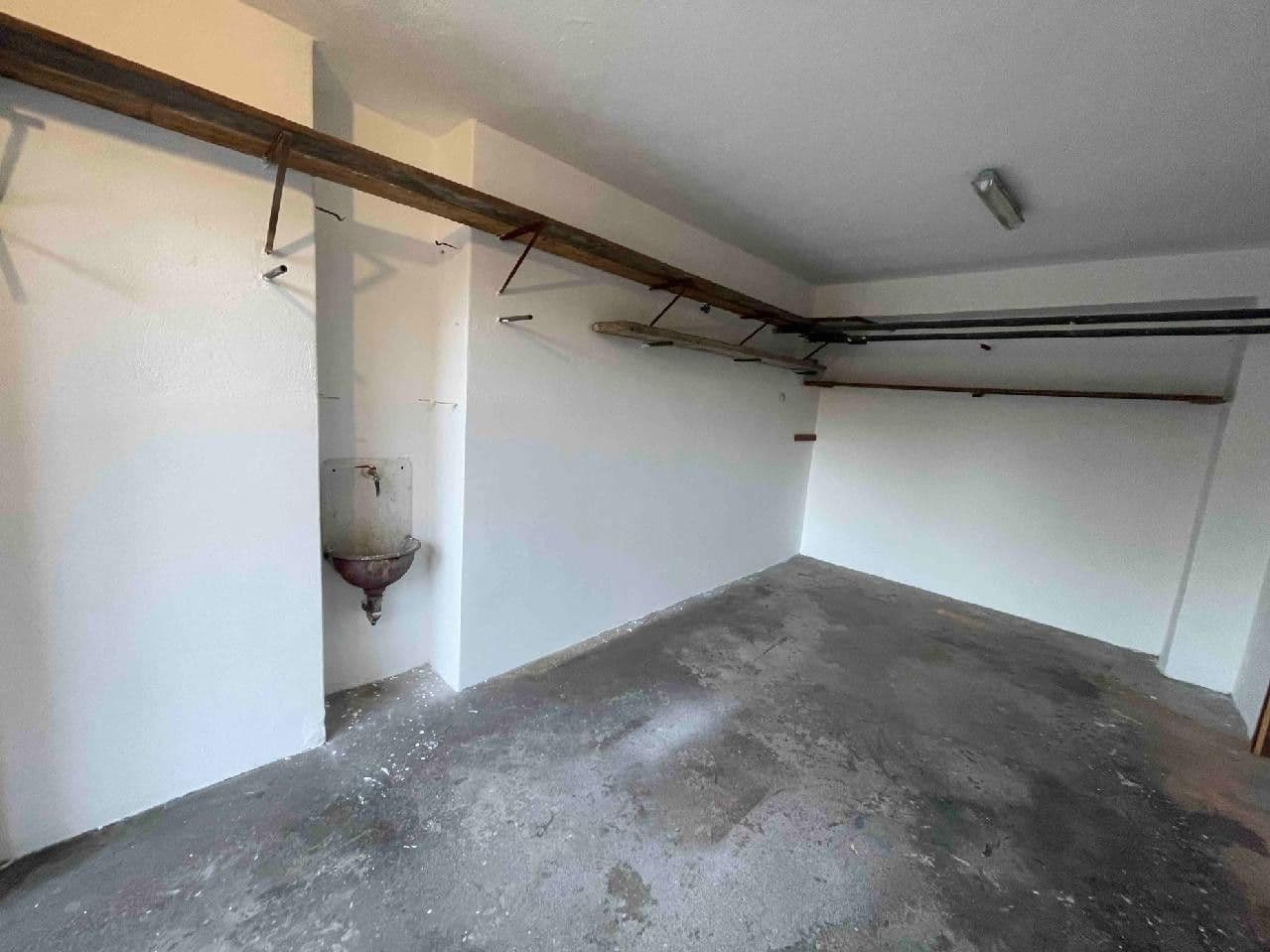 garage to rent, 17 m², Ondříčkovo náměstí, Brno, Jihomoravský Region garage to rent, 17 m², Ondříčkovo náměstí, Brno, Jihomoravský Region